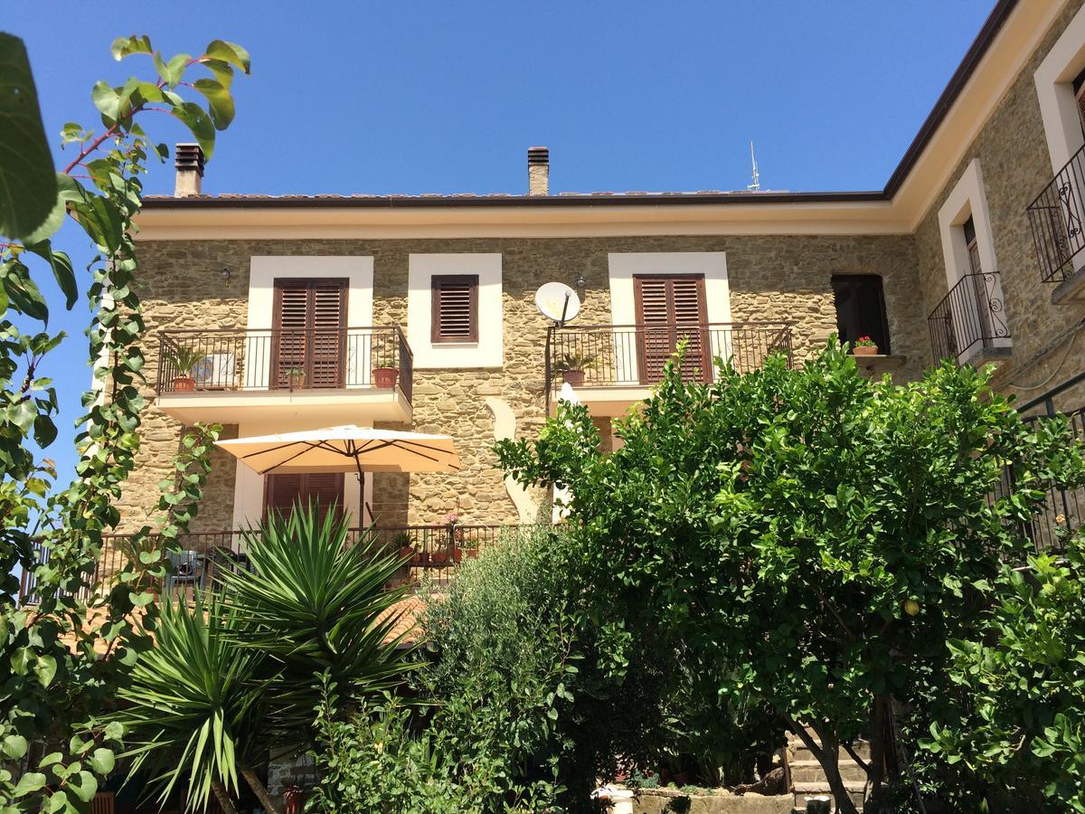 Pozzo Medievale Prignano Cilento Eksteriør bilde